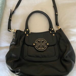 Tory Burch Black Purse like new